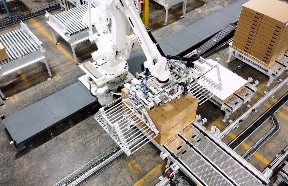 CASE STUDY — Exploring the Cost Efficiency of a Rail-Mounted Robot versus Dedicated Palletizing Robots